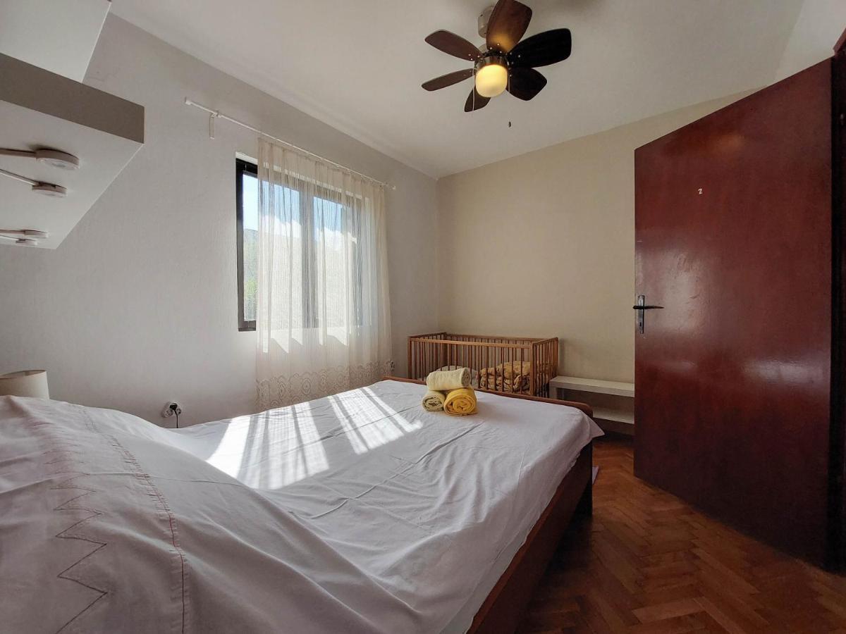 Apartment And Room Marica Пунат Экстерьер фото